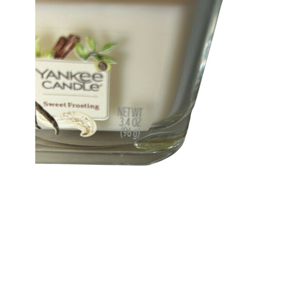 Yankee Candle SWEET FROSTING Medium Elevation Square wick Jar 3.4oz Vanilla - Picture 5 of 9